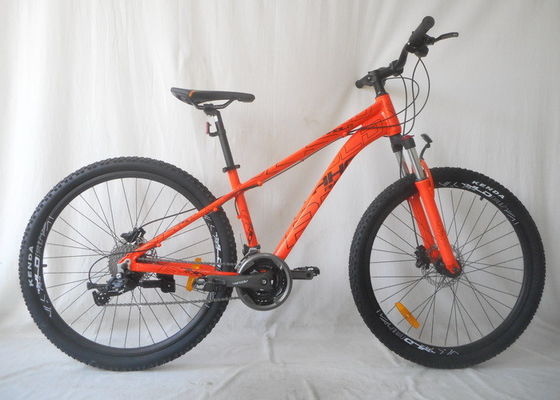 O sistema de freio o mais claro do disco do Mountain bike do corta-mato com a barra de aço do punho